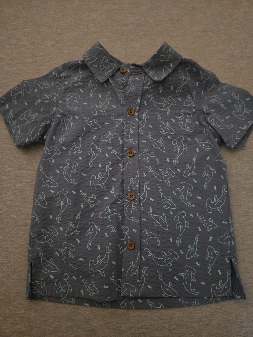 2T Tommy Bahama Toddler Boys 2 Piece Shark Print Shirt & Shorts *Never Worn*